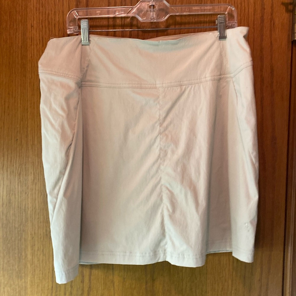 Women’s skort tan Royal Robbin’s size 14